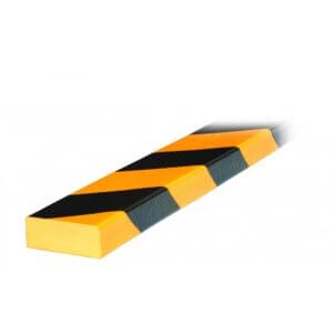 Flächenschutzprofil Typ D: Rechteckiger Kantenschutz aus Schaumstoff, schwarz-gelb schräg gestreift, für Aufprallschutz.