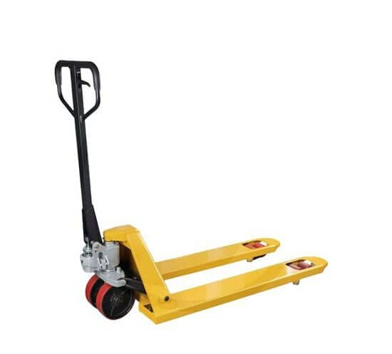 Gelber Gabelhubwagen Typ HPT-A mit schwarzem Griff und roten Rollen für Paletten-Transport im Lager.