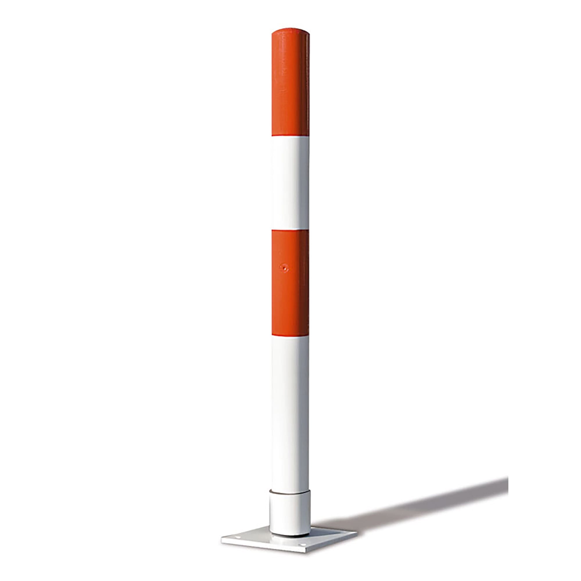 MORION-Sperrpfosten, vertikal, rot-weiß gestreift, auf quadratischer Metallplatte vor weißem Hintergrund abgebildet.