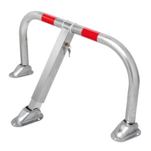 SESAM Parkbügel aus Metall mit klappbarem Sperrbügel, drei Standfüßen und zwei roten Reflektorstreifen am oberen Querbalken.