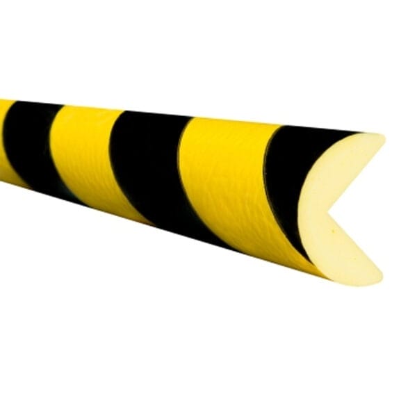 Eckschutz aus Schaumstoff mit gelb-schwarzen Diagonalstreifen und V-Nut für sicheren Kantenschutz und Stoßschutz.