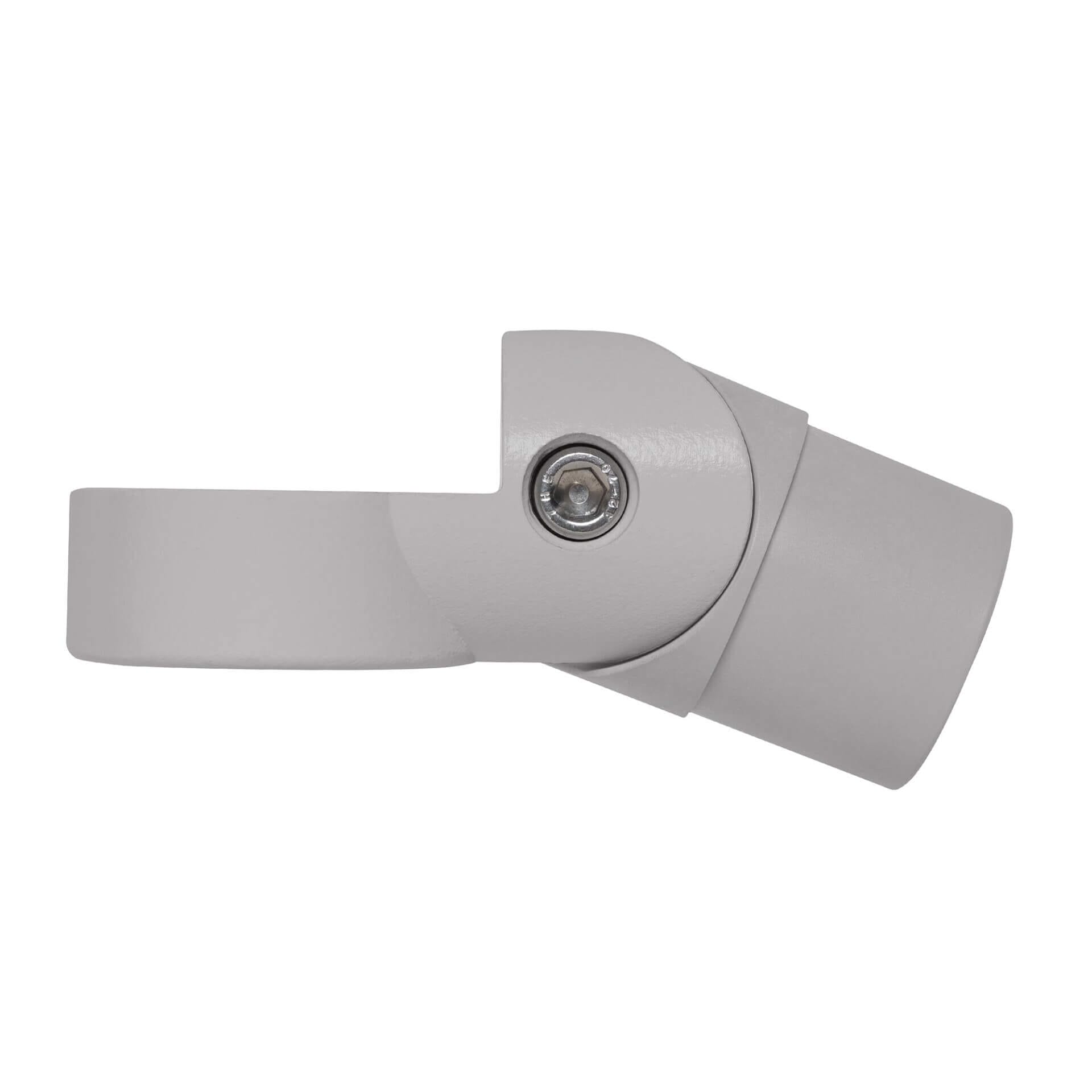 Detailaufnahme eines MORION Systemgeländers mit grauem Rohrverbinder, verstellbarem Winkelgelenk und sichtbarer Schraube.