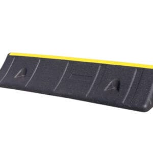 Schwarzer Gummi Radstopp von MORION mit gelbem Reflektorstreifen, Parkplatzbegrenzung für Autos und Fahrzeuge.