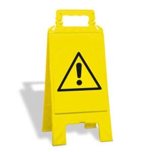 Gelber Kunststoff-Warnaufsteller mit schwarzem Ausrufezeichen auf weißem Untergrund, MORION Warnschild für Sicherheit.