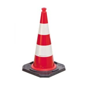 Verkehrskegel rot-weiß gestreift mit schwarzem Fuß, MORION ReflexKegel EU, auf weißem Hintergrund, Leitkegel Deutschland.