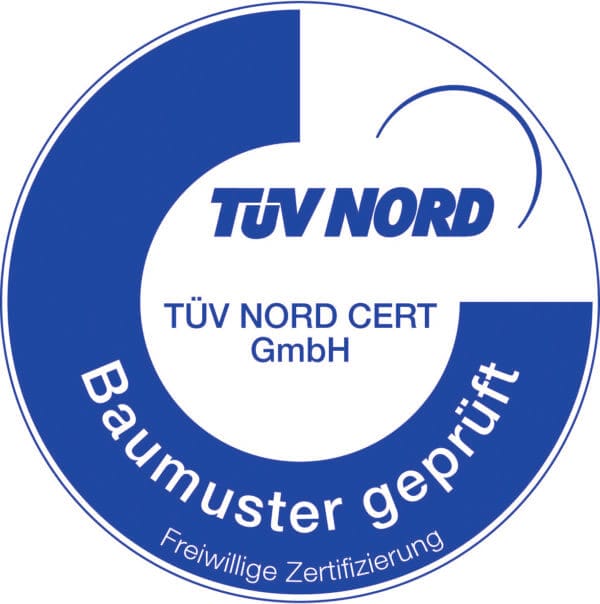 Blau-weißes TÜV NORD CERT Siegel für BLACK BULL Rammschutz-Geländer HYBRID, "Baumuster geprüft", "Freiwillige Zertifizierung.