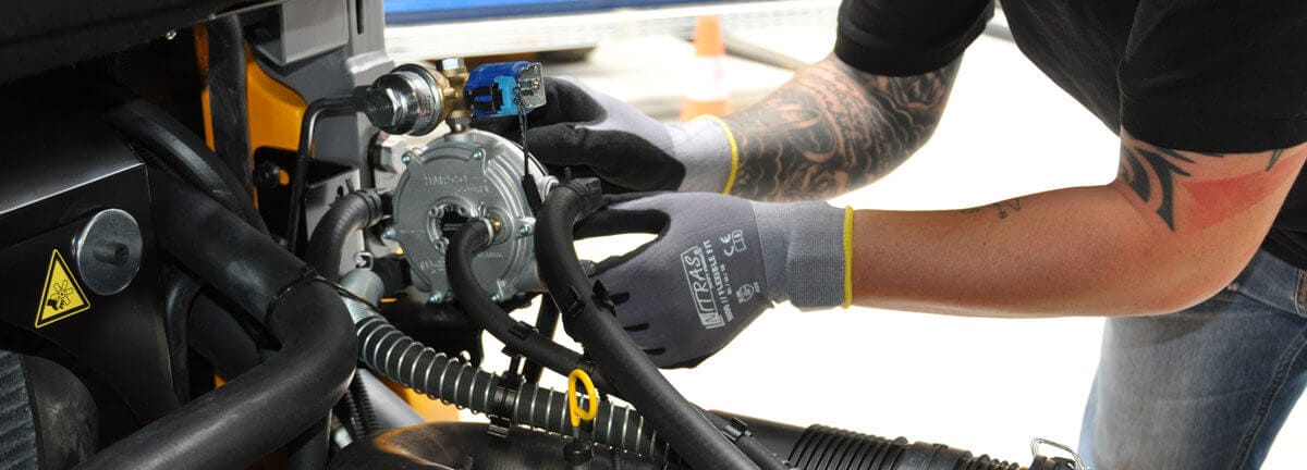 Befähigte Person zur Prüfung von Flurförderzeugen und fahrerlosen Transportsystemen