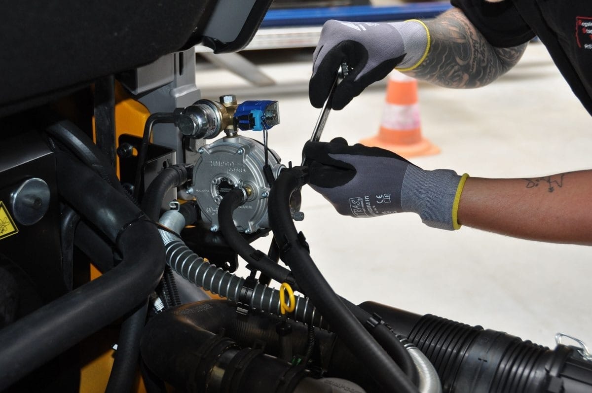 Wartung und Reparatur